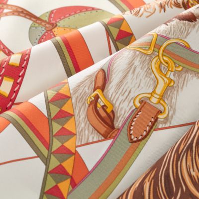 超特価✨HERMES エルメス ブラウン シルク 文字柄 スカーフ レディス, スカーフ、ショール＆マフラー, スカーフ＆シルク